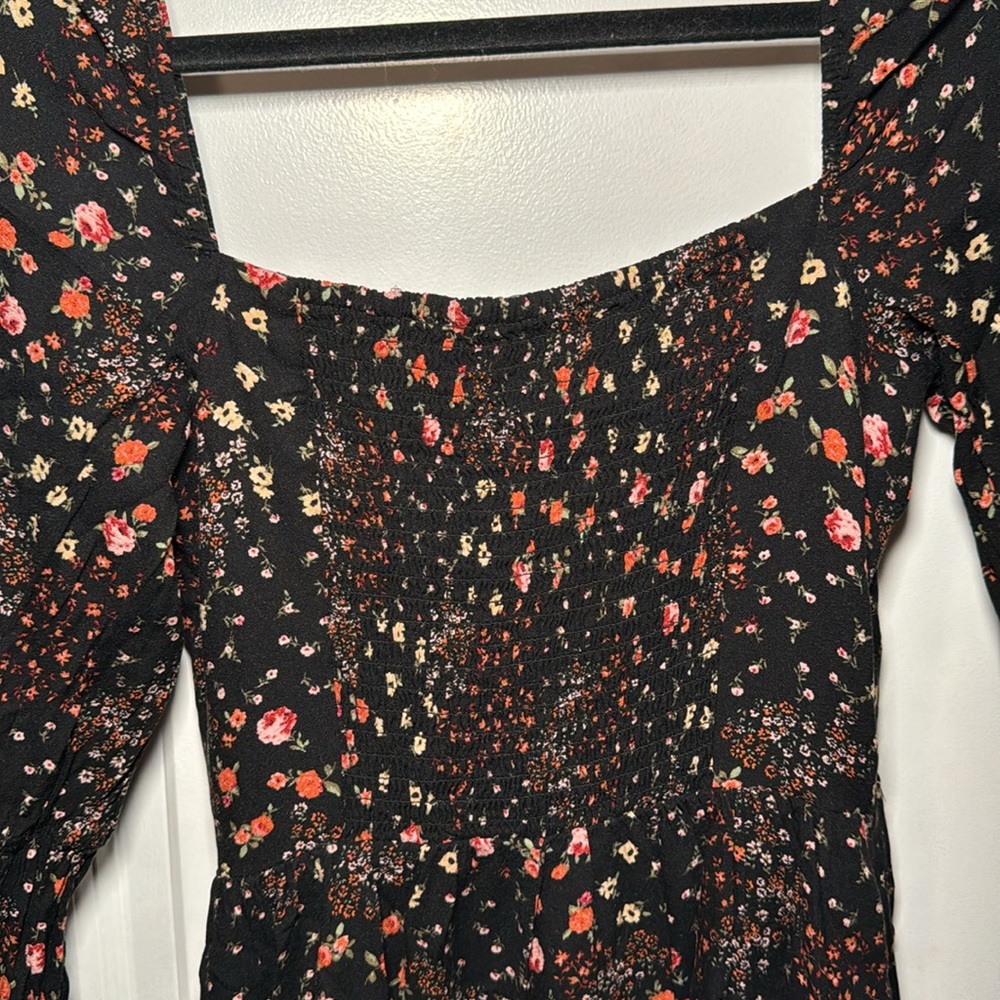 Dress - Picture 4 of 4